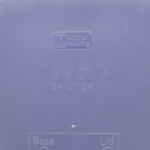 Lot of 3 Preowned Food Storage Containers 3 Different Manufacturer and Sizes. - Picture 9 of 14